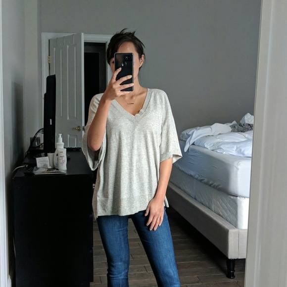 !!SOLD!! Banana Republic Cashmere Sweater - Picture 2 of 6